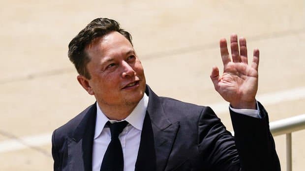 Elon Musk: Tesla işçilərinin sayını 10 faiz azaltmalıdır