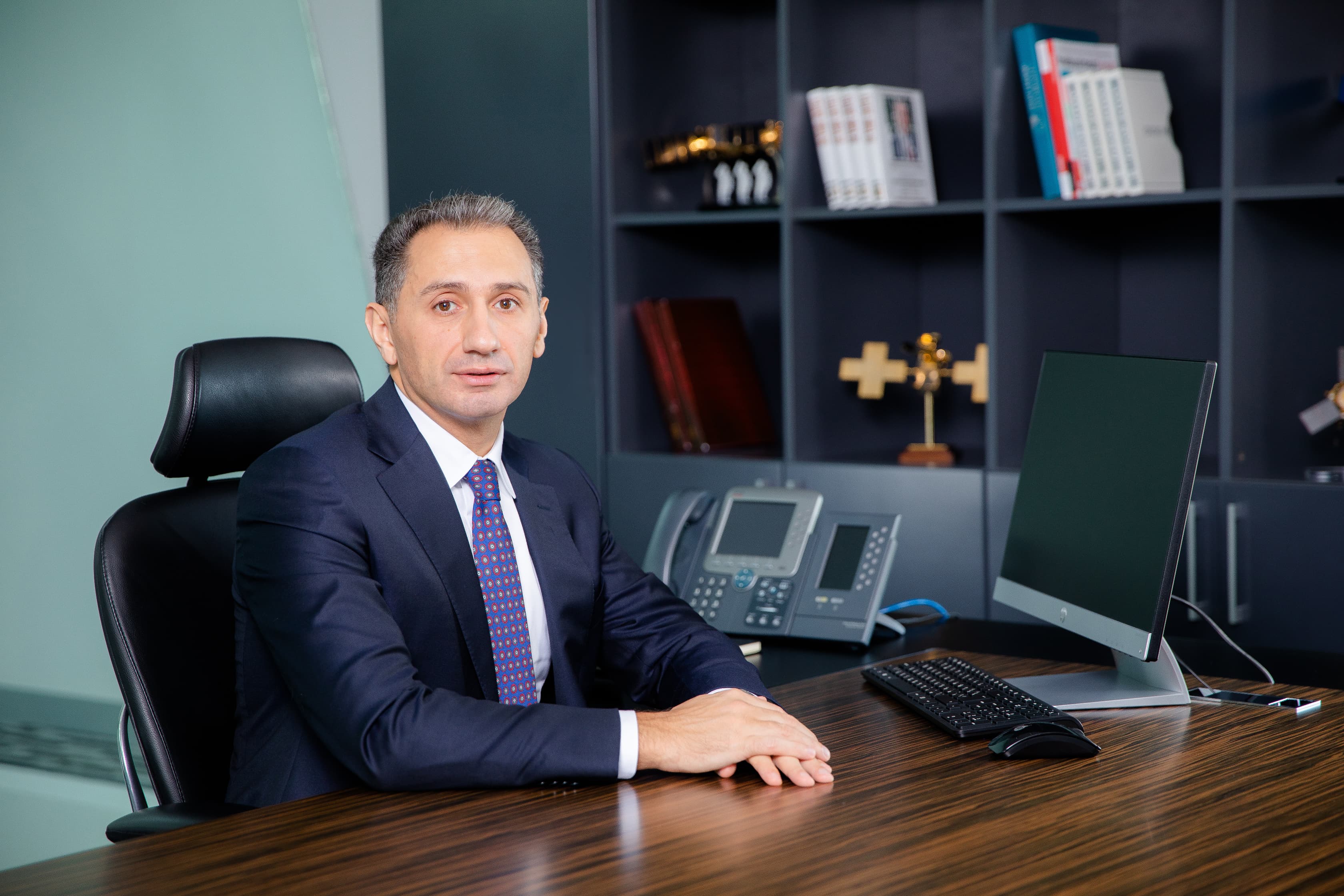 RİNN-in aparatına rəhbərlik müvəqqəti olaraq nazir köməkçisinə həvalə edilib