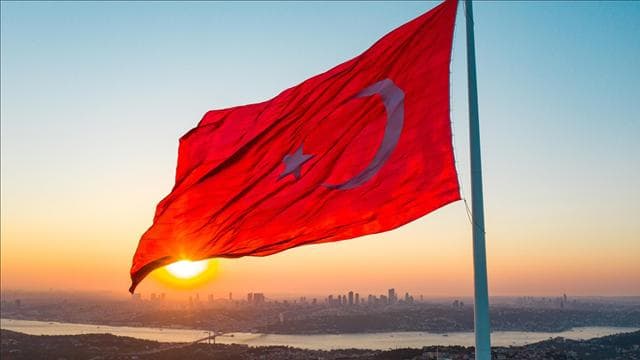 Fitch: Türkiyə iqtisadiyyatı 4,5% böyüyəcək