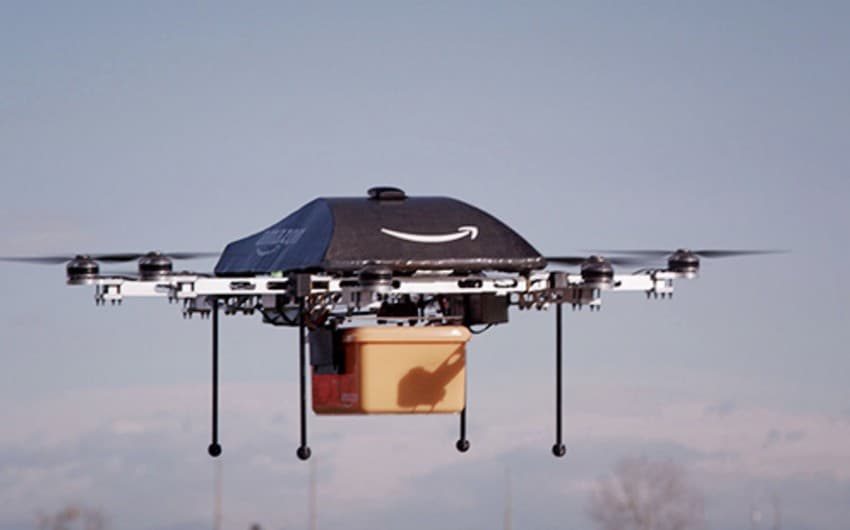 Amazon malların çatdırılmasında dronlardan istifadə edəcək
