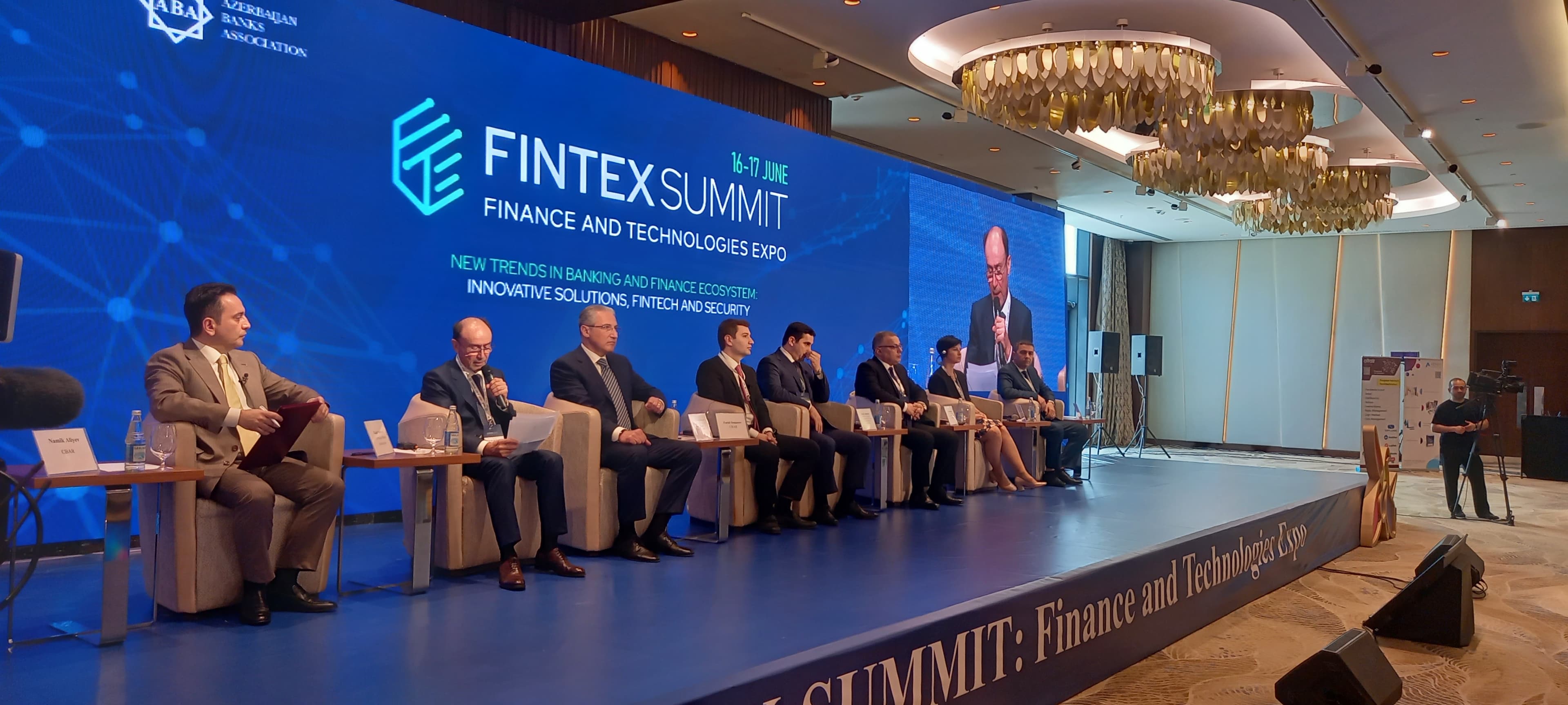 Zakir Nuriyev:Bank hesabları üzərindən ödəniş əməliyyatlarının 69%-ielektron daşıyıcılar vasitəsilə həyata keçirilib