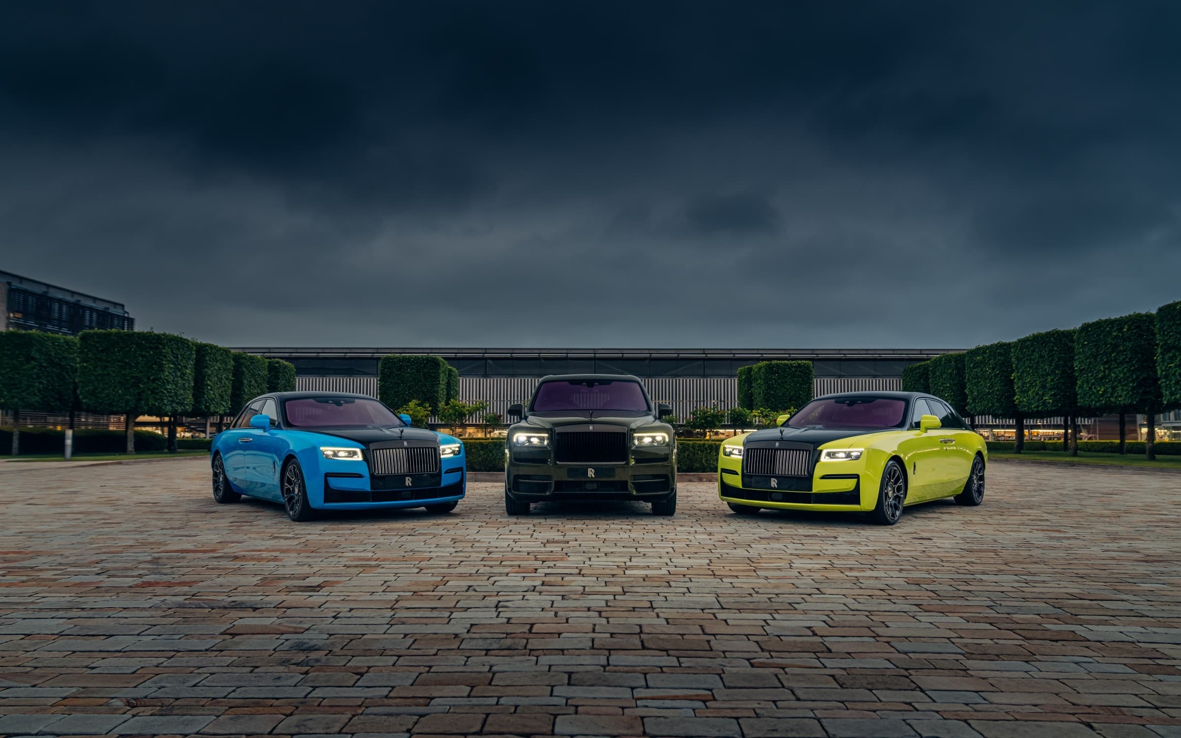 ROLLS-ROYCE MOTOR CARS SÜRƏT FESTİVALINDA BLACK BADGE-İ NÜMAYİŞ ETDİRİR