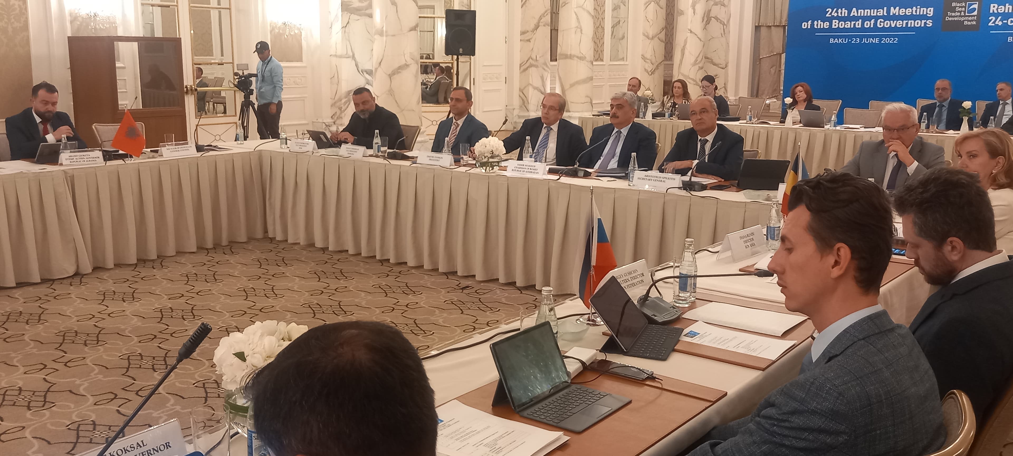 Samir Şərifov:Qara Dəniz Ticarət və İnkişaf Bankının səhmdarları müştəri kapitalını 931,5 milyon avro artırıb