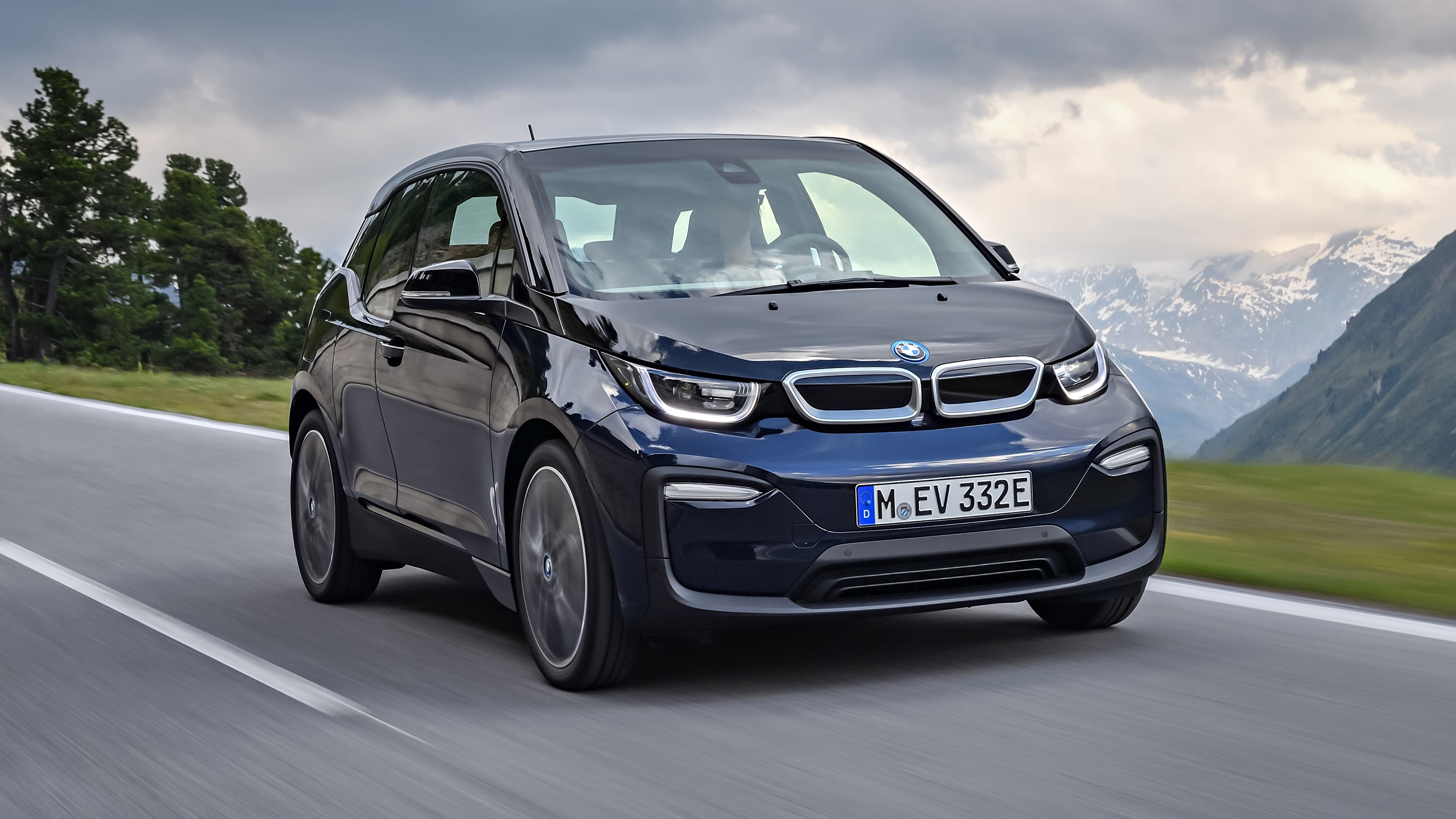 BMW i3 elektrik avtomobilinin istehsalını dayandırır