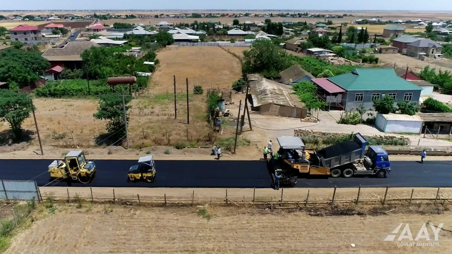 Cəlilabadda 14 yaşayış məntəqəsini birləşdirən yollar yenidən qurulur