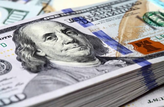 Banklar valyuta hərracında 38,5 mln. dollar cəlb edib
