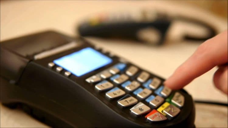 Ticarət və xidmət subyektlərində quraşdırılan POS-terminallara hansı texniki tələblər qoyulub?