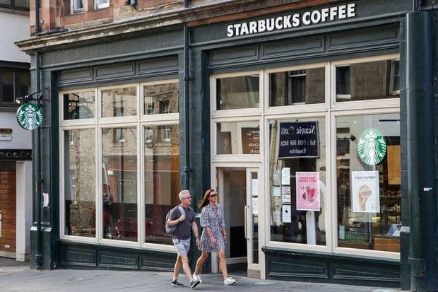 Starbucks İngiltərədən getməyi düşünür