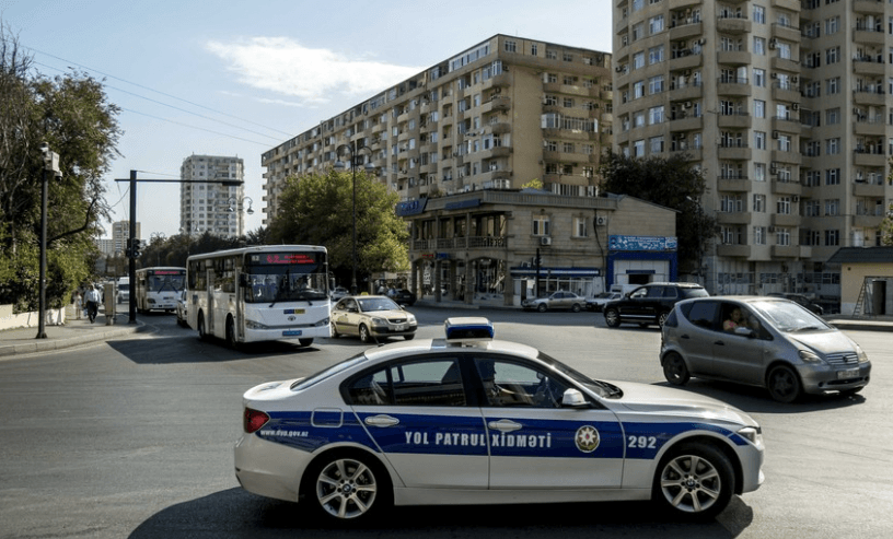 DYP: Bakıda bəzi istiqamətlərdə yollar bağlanıb