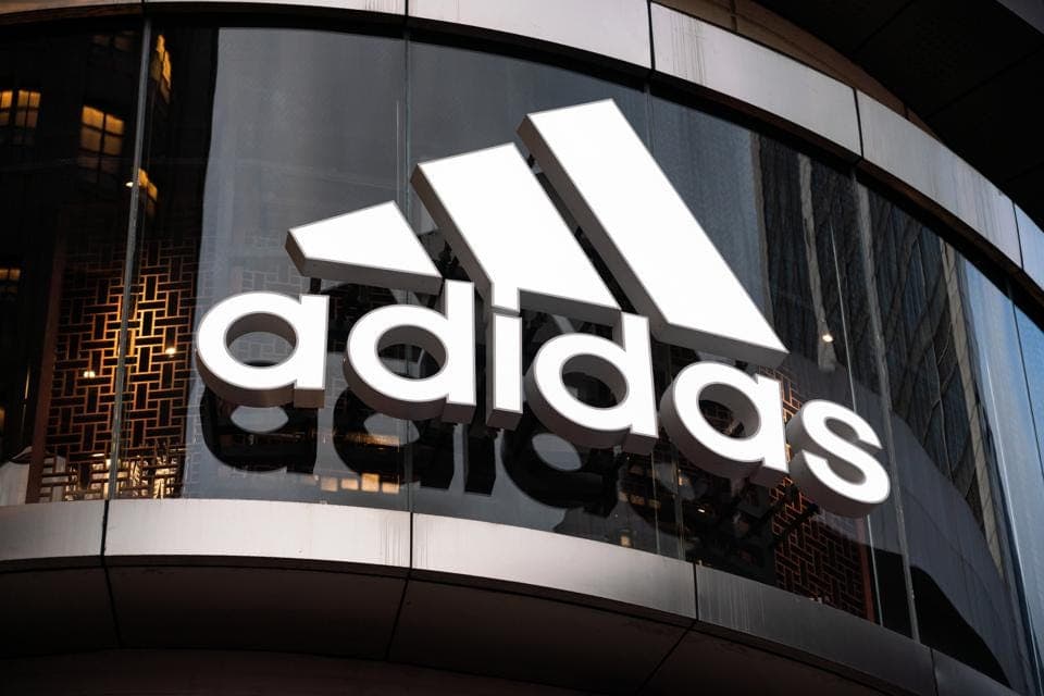 Rusiya bazarından ayrılan Adidas 100 milyon avrodan çox vəsait itirib