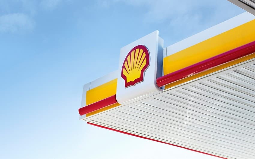“Shell” Meksika körfəzindəki üç platformada neft hasilatını dayandırıb