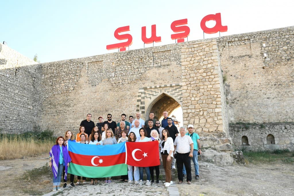 “Şuşa yaradıcılıq emalatxanası” layihəsinin iştirakçıları mədəniyyət paytaxtımızla tanış olublar