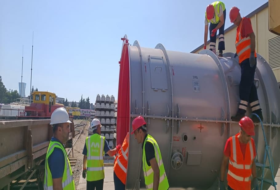 Metropolitenə altı yeni ventilyator gətirilib
