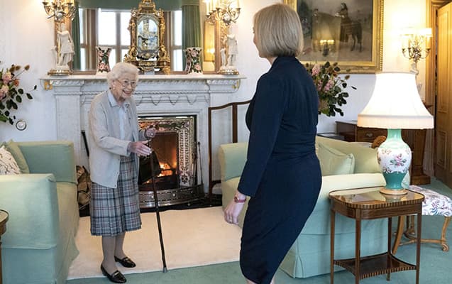 Liz Trass rəsmən Britaniyanın Baş naziri oldu