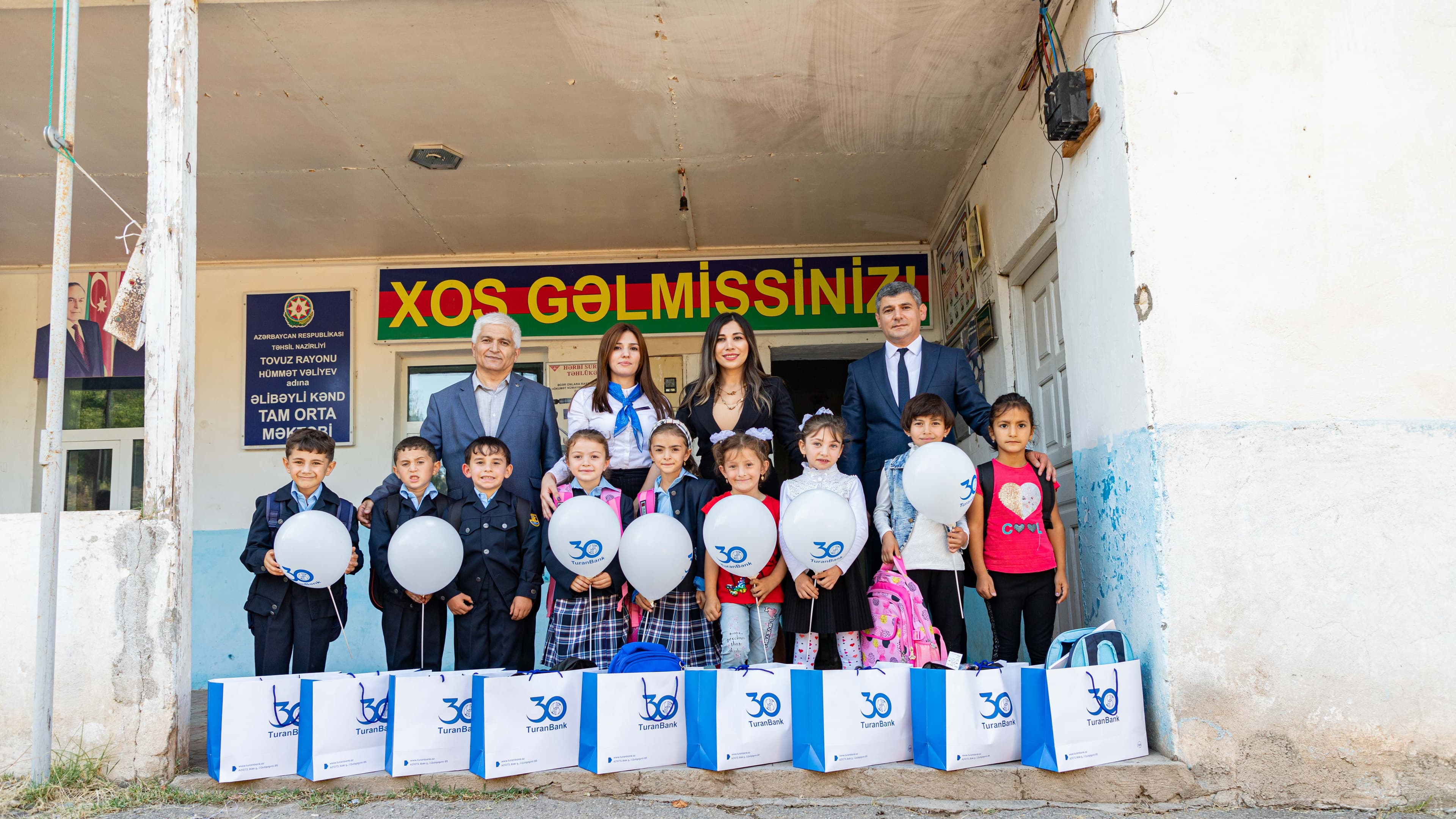 TuranBank “ASAN Məktub”la birgə məktəblilərin arzularını gerçəkləşdirib - Foto