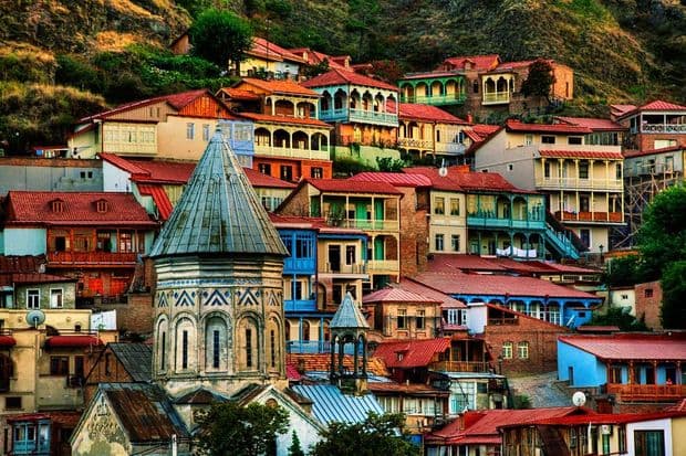 Gürcüstanda daşınmaz əmlak satışları kəskin artıb