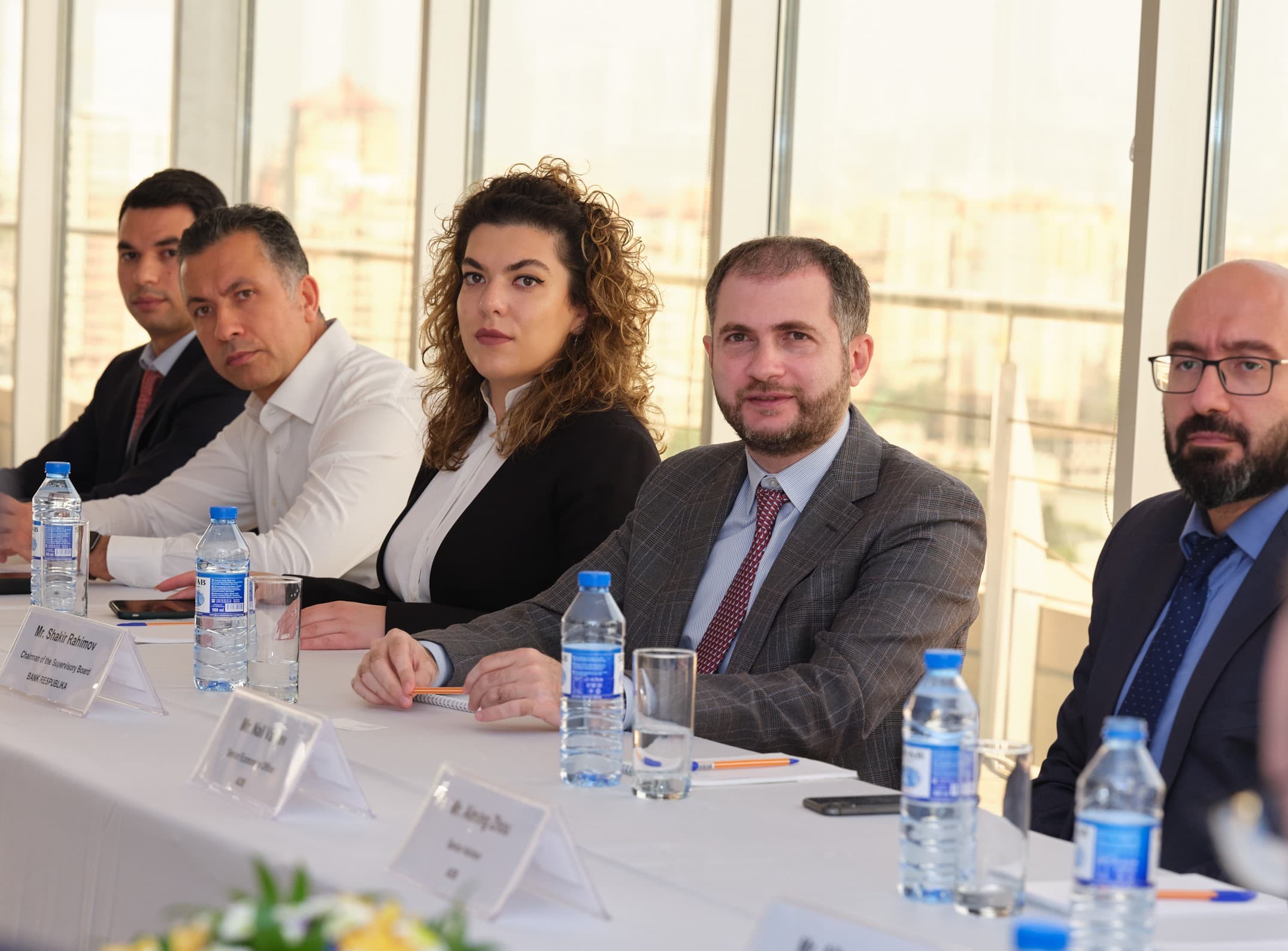 “Bank Respublika”nın Müşahidə Şurasının sədri Şakir Rəhimov Asiya İnkişaf Bankının vitse-prezidenti Şiksin Çen ilə görüşmüşdür