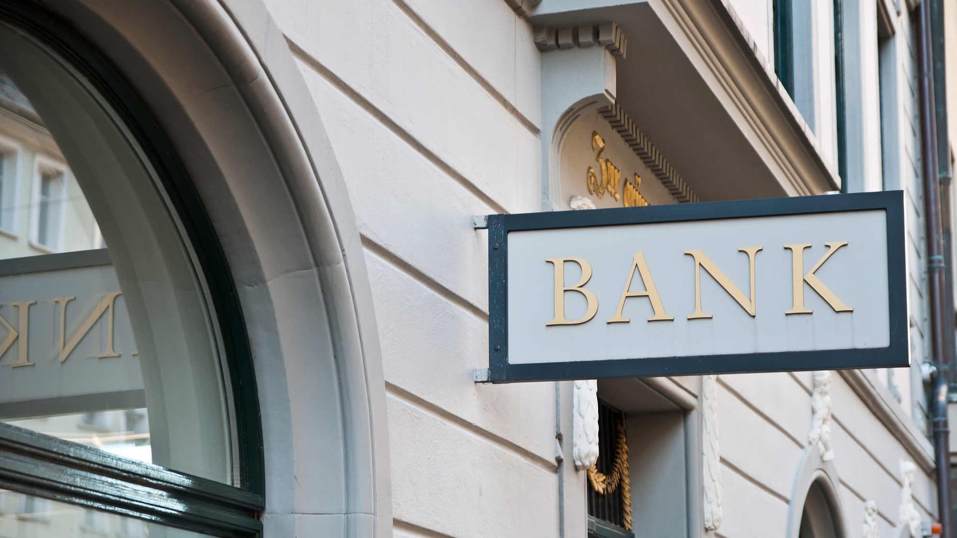 Bankların 62%-i əhalinin borclanma səviyyəsinin orta dərəcədə artdığını düşünür