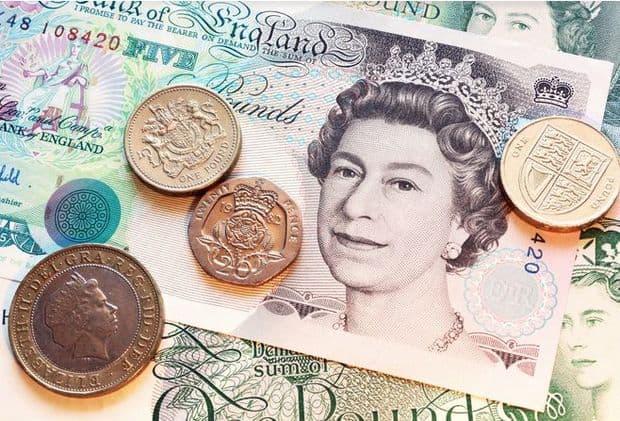 Funt sterlinq dollar qarşısında son 37 ilin minimumuna endi