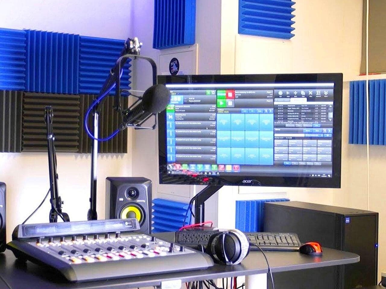 Yerüstü radio yayımçısı lisenziyası ilə bağlı müsabiqənin qalibləri açıqlandı