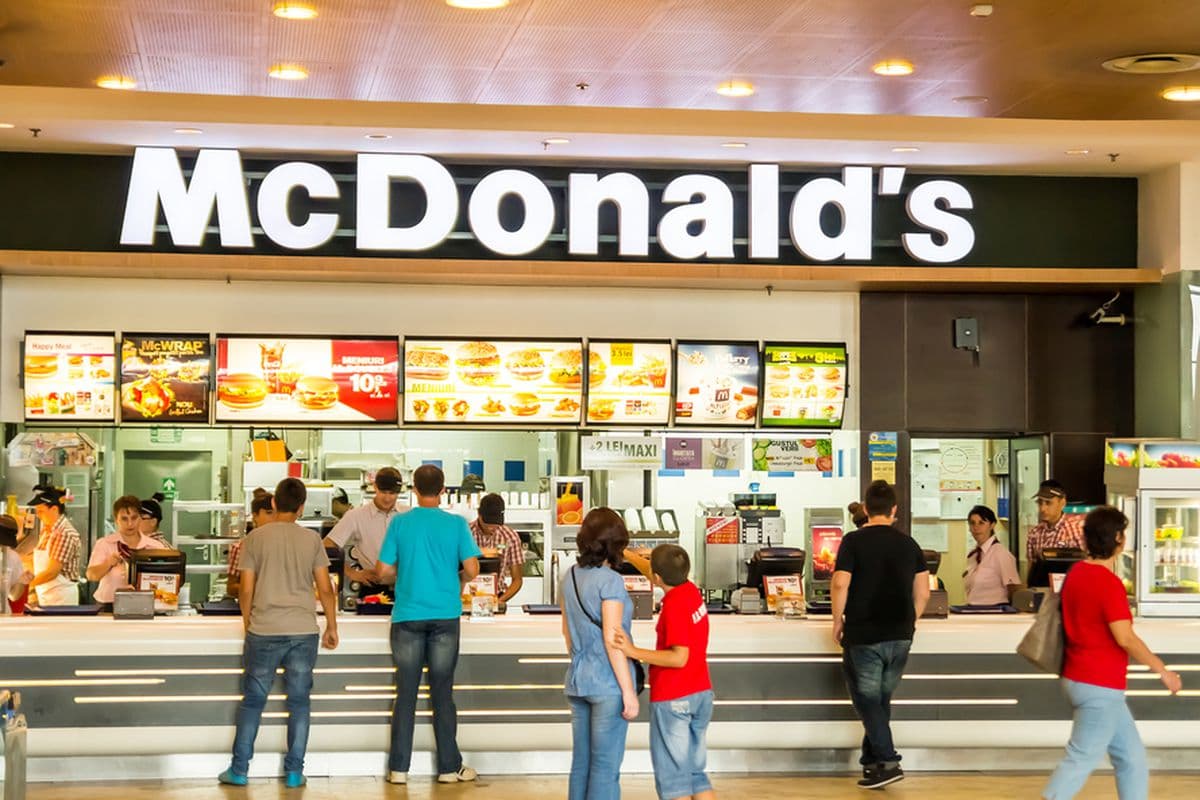 McDonald's Yaponiyada qiymətləri artırır