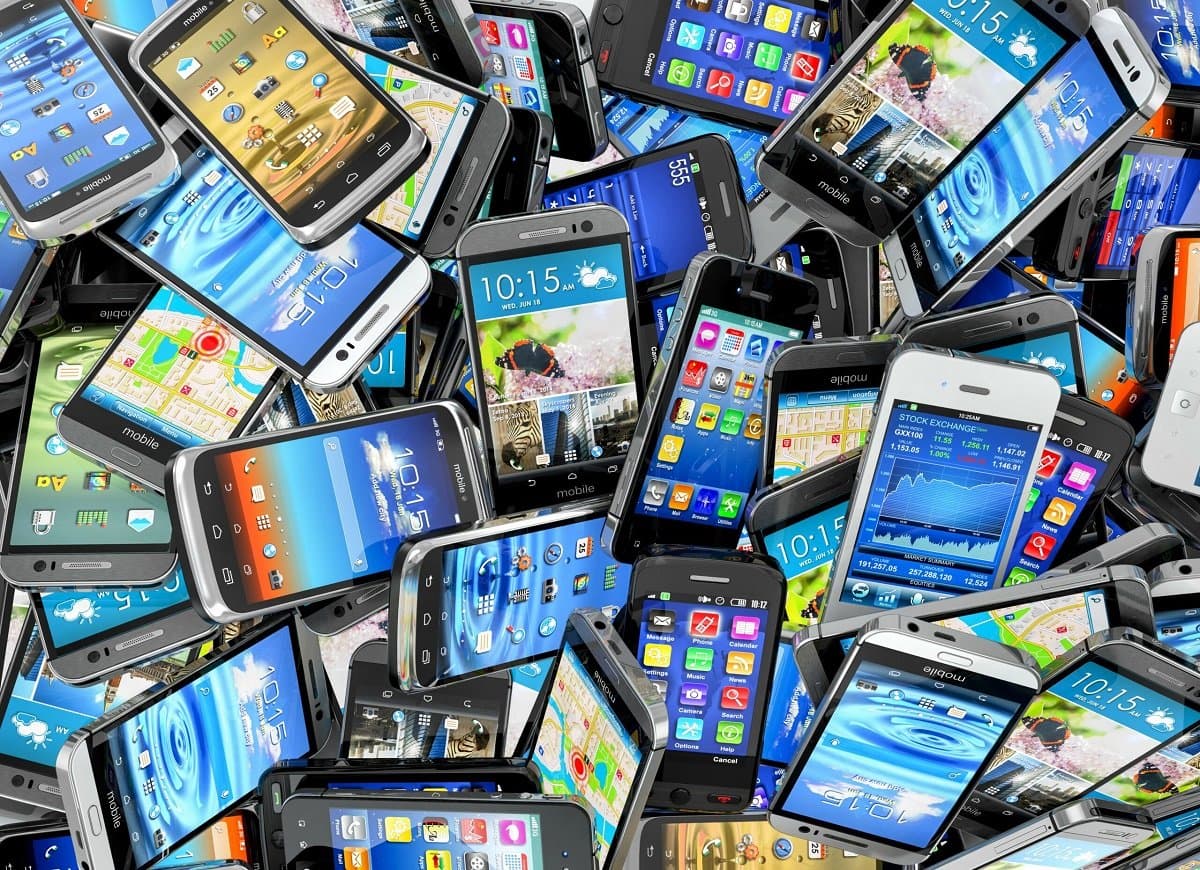 Statistika: Bu il 5 milyarddan çox smartfon elektron tullantıya çevriləcək
