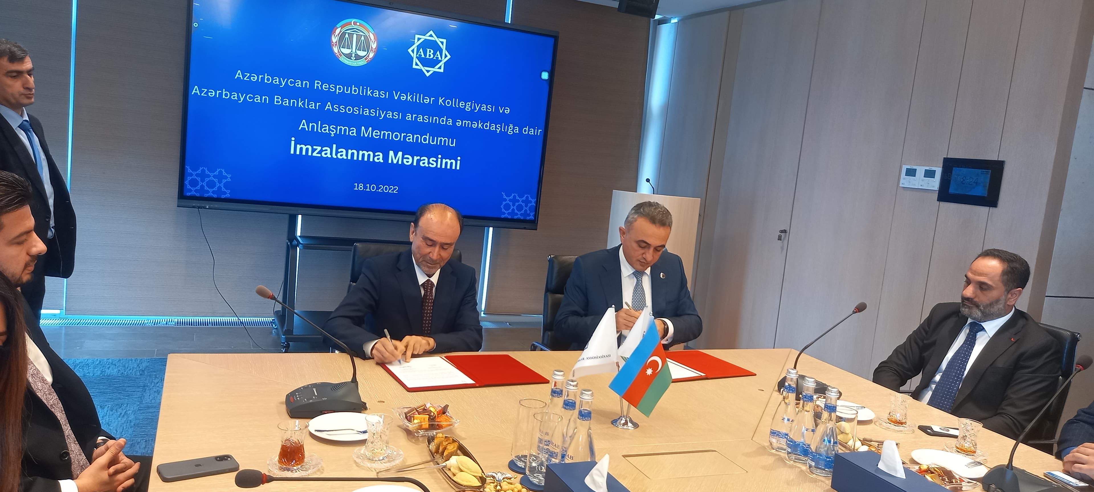 Vəkillər Kollegiyası ilə Azərbaycan Banklar Assosiasiyası arasında anlaşma memorandumu imzalanıb