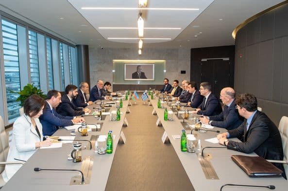 Mikayıl Cabbarov Yunanıstanın ətraf mühit və energetika naziri ilə görüşüb