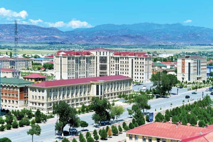 Naxçıvanın iqtisadiyyatı böyüyüb