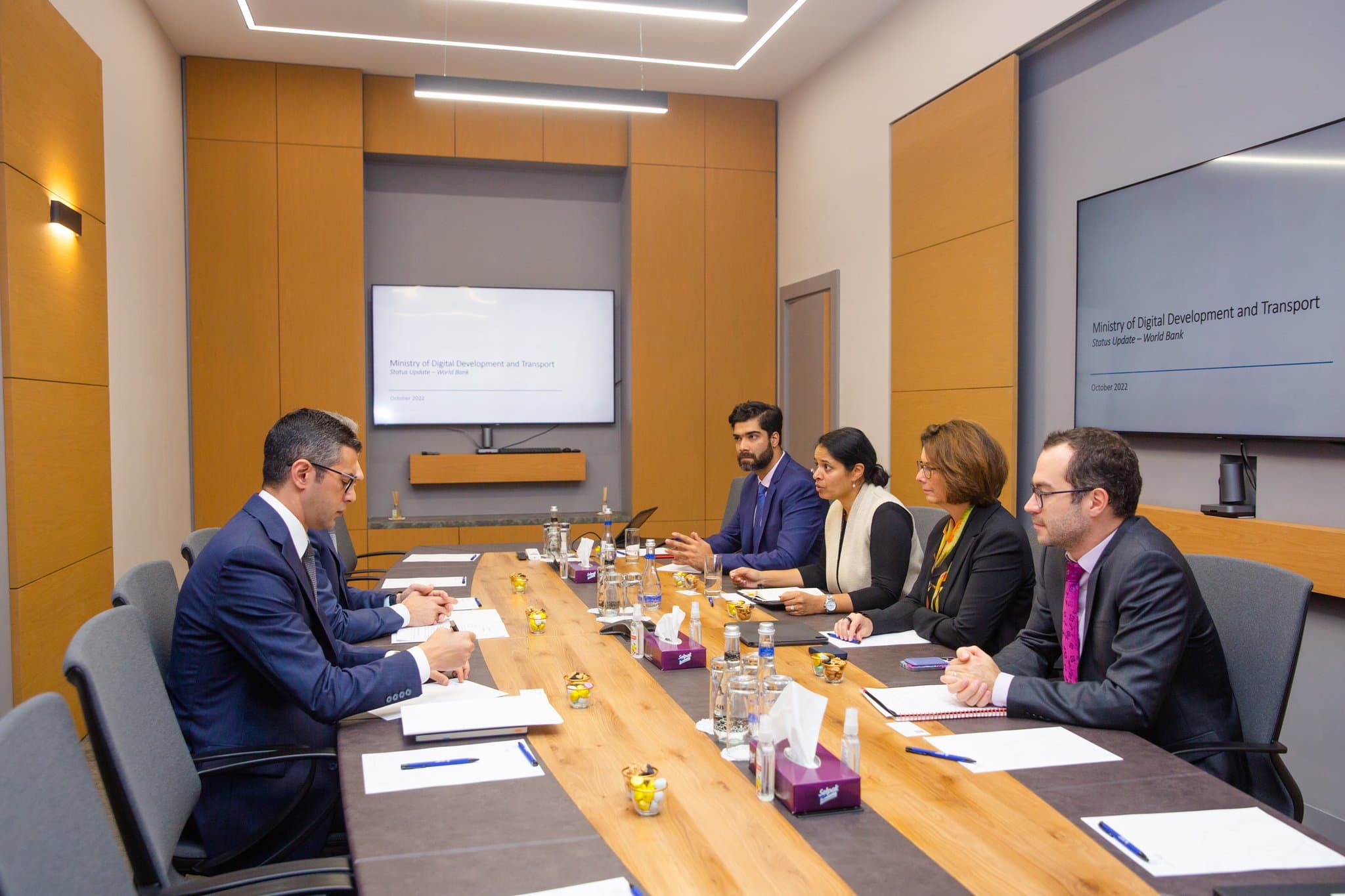 Rəşad Nəbiyev Dünya Bankının Azərbaycan üzrə ölkə meneceri Sara Maykl ilə görüşüb