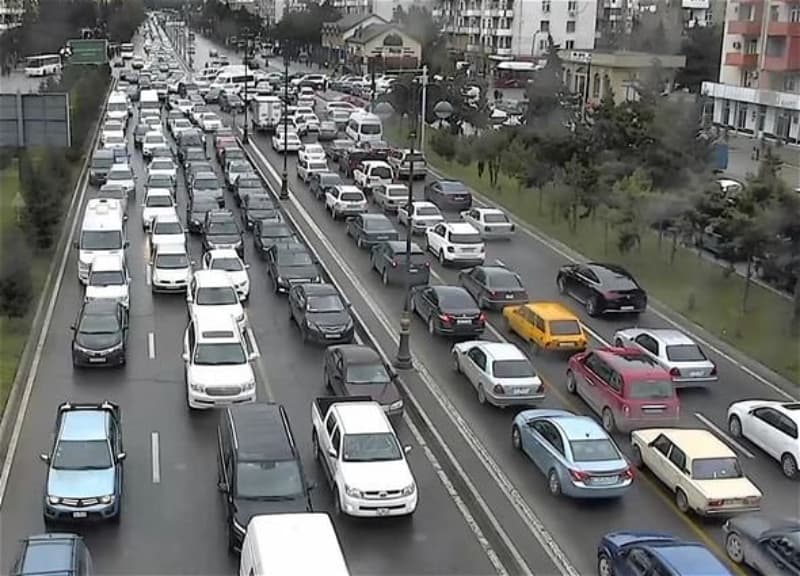 Paytaxtda sıxlıq olan küçə və prospektlər açıqlanıb - SİYAHI
