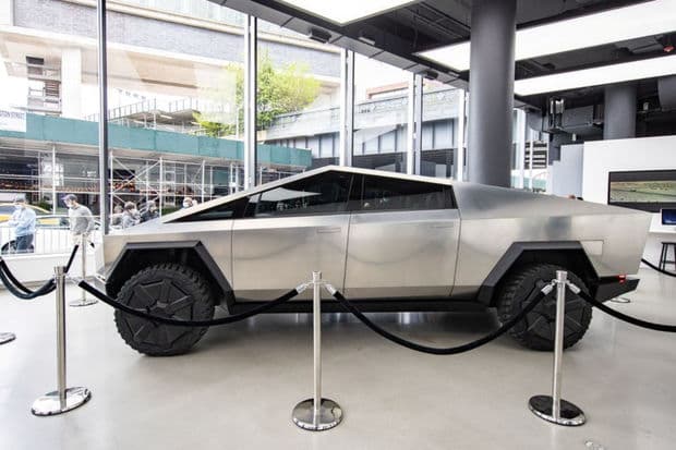“Tesla Cybertruck”ın kütləvi istehsalına başlanılacaq