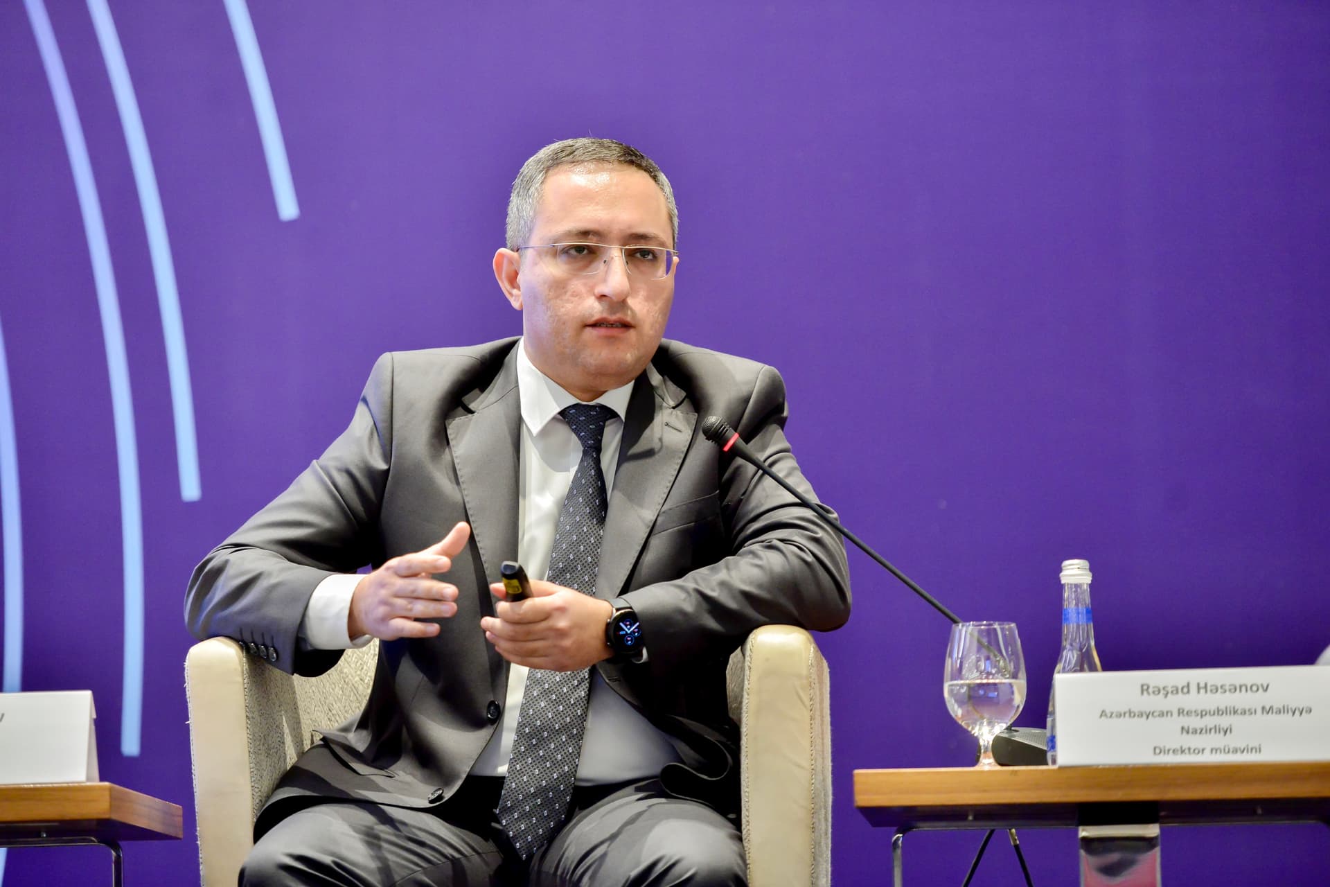 Rəşad Həsənov: Azərbaycan büdcəsinin qeyri-neft kəsirinin qeyri-neft ÜDM-ə nisbəti 17,5 %-ə endiriləcək