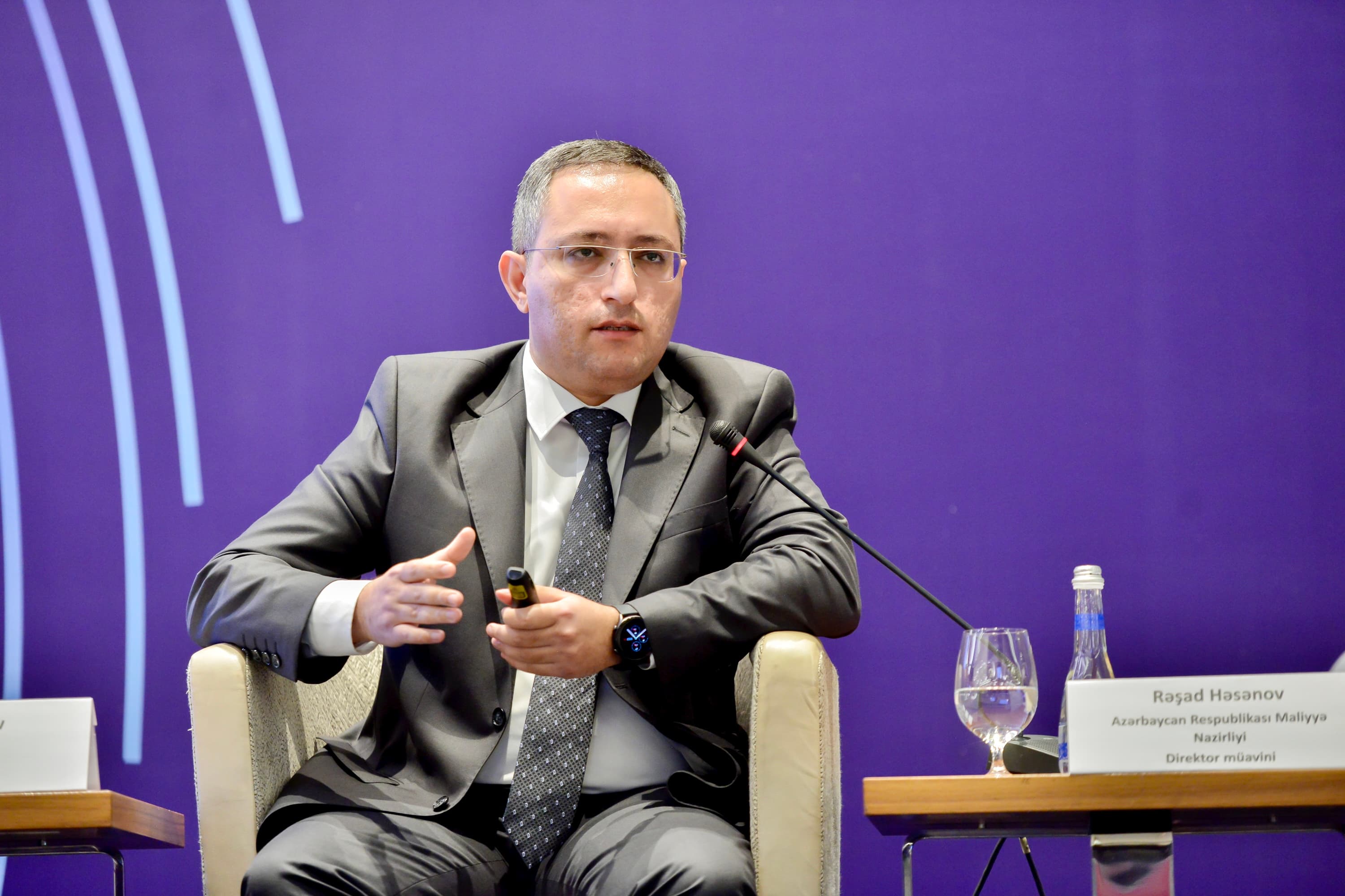 Rəşad Həsənov: Azərbaycan büdcəsinin qeyri-neft kəsirinin qeyri-neft ÜDM-ə nisbəti 17,5 %-ə endiriləcək
