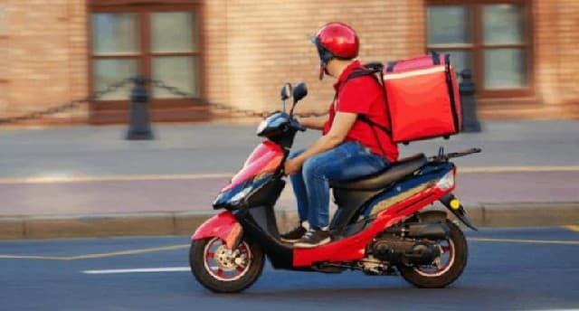 Azərbaycanda moped idarə etmək üçün sürücülük vəsiqəsi tələb olunacaq
