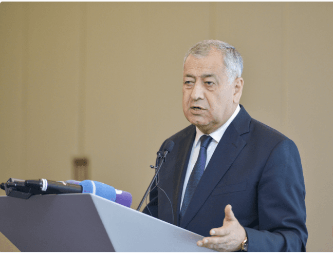 Vahid Əhmədov: Dərman xaricdəkindən iki dəfə baha olsun, 7-8 dəfə baha ola bilməz axı...