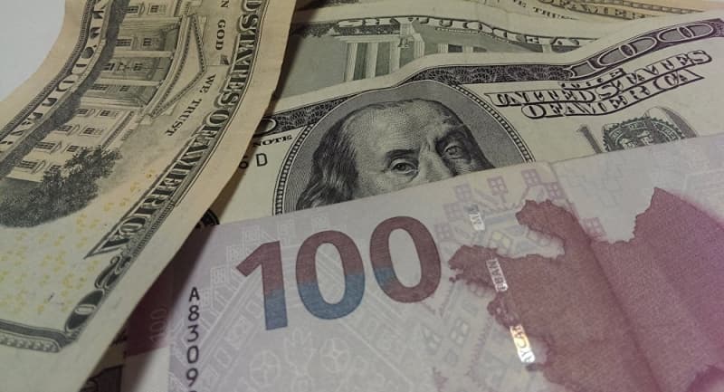 Dolların sabah olan rəsmi məzənnəsi AÇIQLANIB