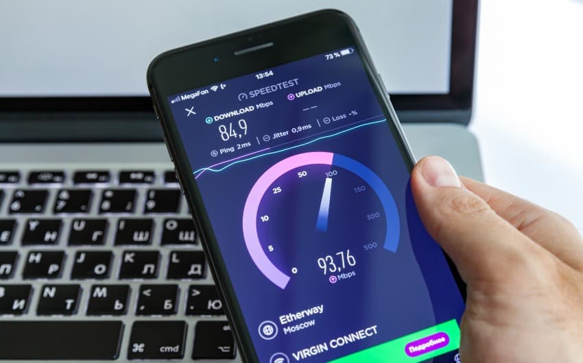 Azərbaycan mobil internetin sürətinə görə irəliləyib