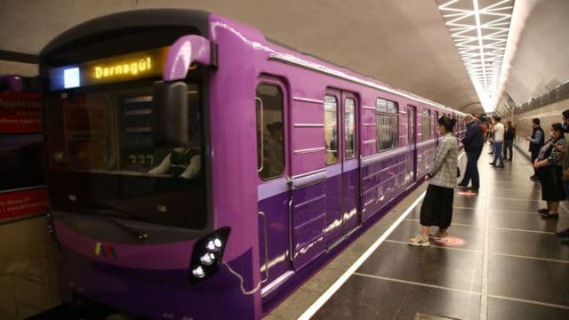 Bayram günlərində metro nə qədər sərnişin daşıyıb?