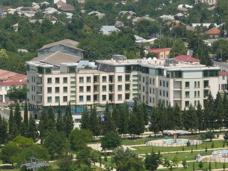 Azərbaycanda 9 milyon manata hotel satılır