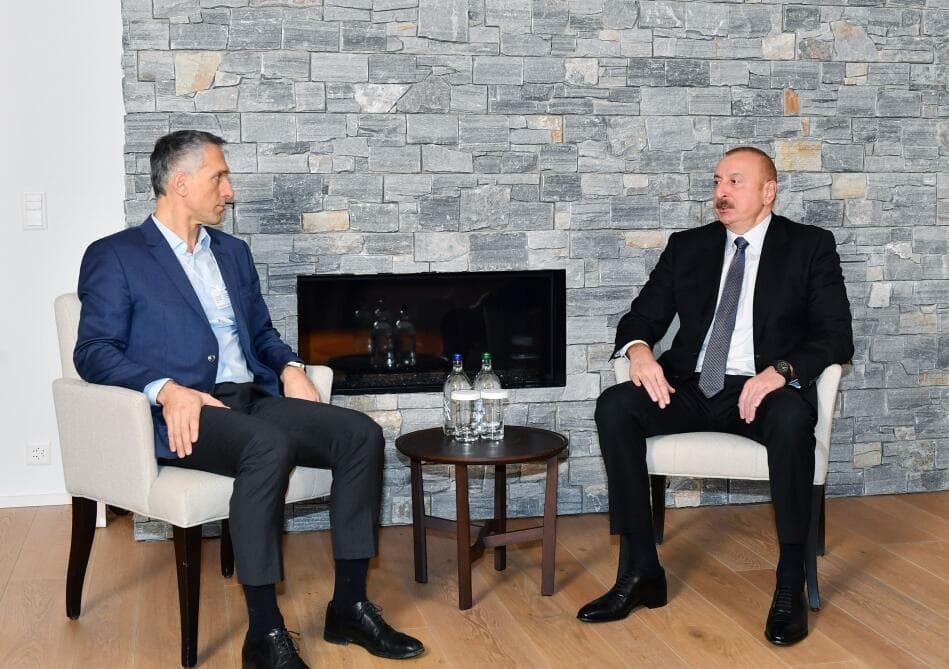 İlham Əliyev Davosda “Signify” şirkətinin baş icraçı direktoru ilə görüşüb - FOTO