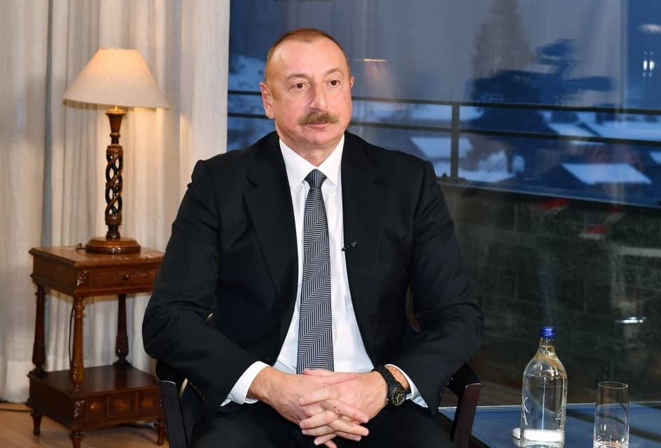 İlham Əliyev Davosda “Avrasiya Orta Dəhlizi: Yoldan magistrala” panel iclasında iştirak edir - CANLI