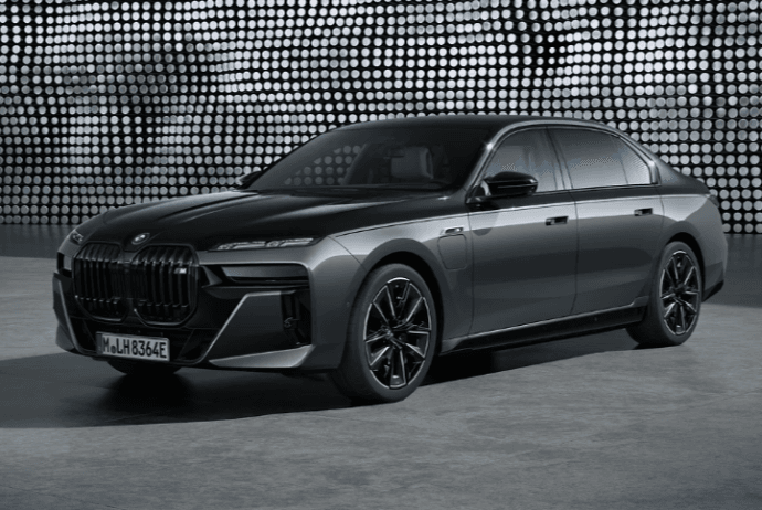 Azərbaycanda bağlanmış bankın BMW-si 50 min manata - HƏRRACA ÇIXARILIB