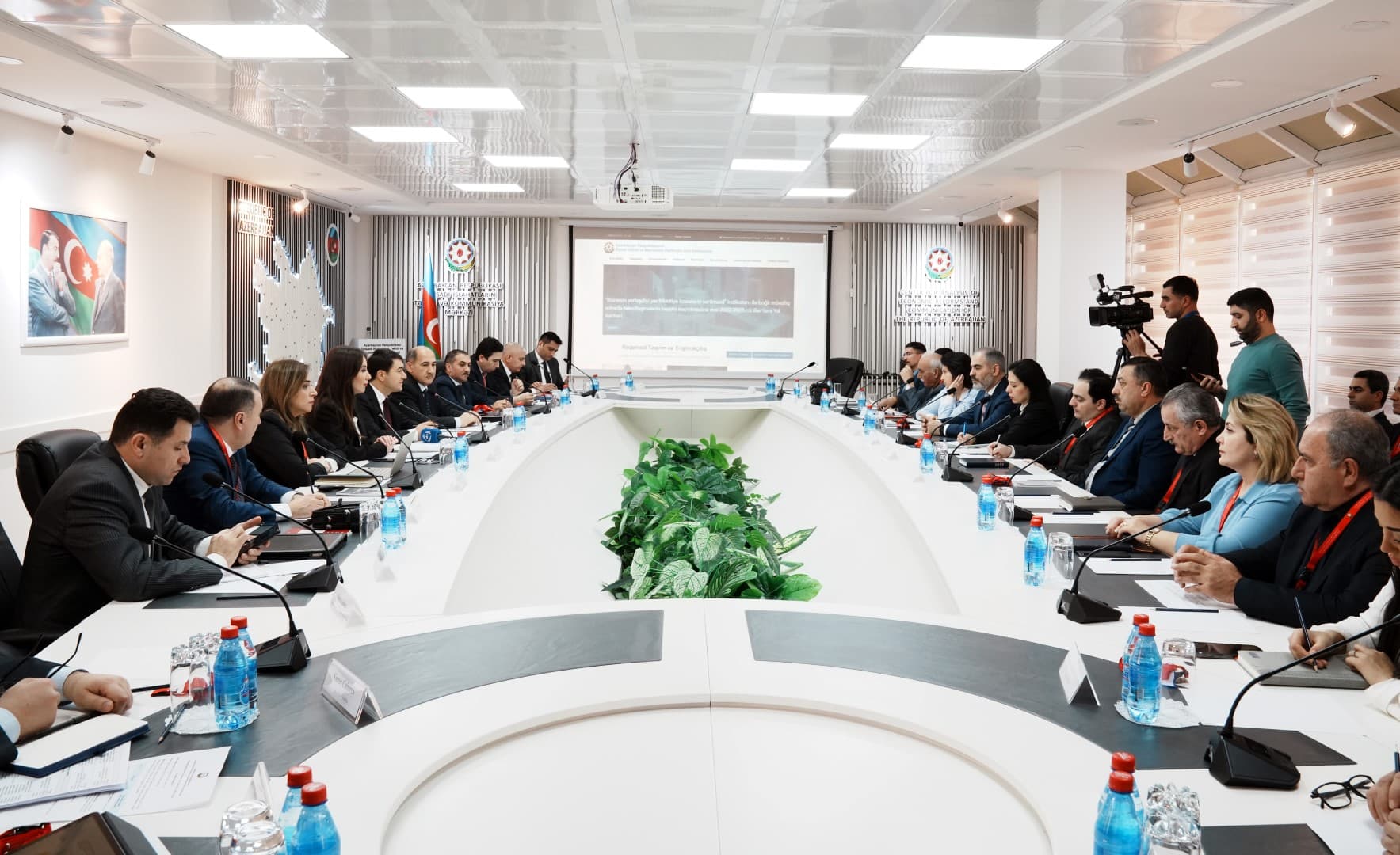 “Biznesin yerləşdiyi yer (əmlakın qeydiyyatı və icarəsi)” indikatoru üzrə Yol Xəritəsinin təqdimatı keçirilib - FOTO