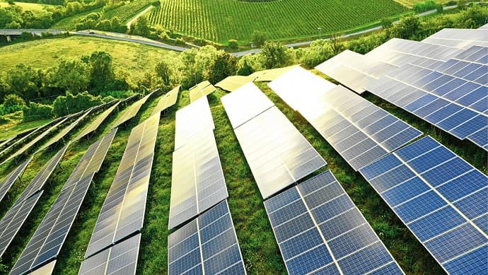 "BP": Ukrayna müharibəsi təmiz enerjiyə keçidi sürətləndirəcək
