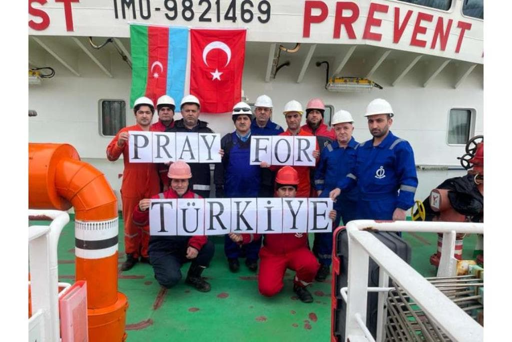 Xarici sularda üzən dənizçilərimiz Türkiyəyə dəstək nümayiş etdiriblər - FOTO