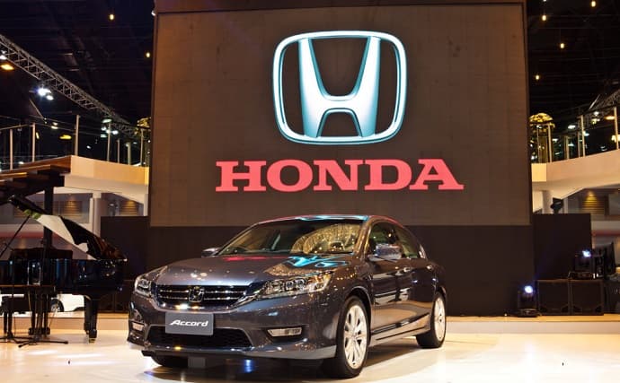 Honda 2 milyard dollar qazanıb