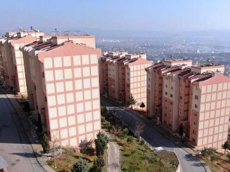 13 il öncə tikilən bu binalarda dəhşətli zəlzələdən sonra bir çat da yaranmadı - VİDEO