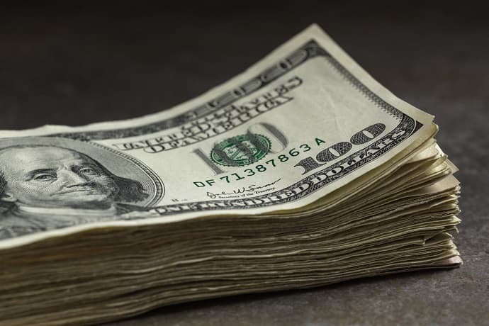 Azərbaycan bankları 5 mlrd. dollarlıq nağd xarici valyuta alıb-satıb