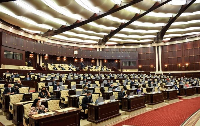 Milli Məclisin növbəti plenar iclası başlayıb